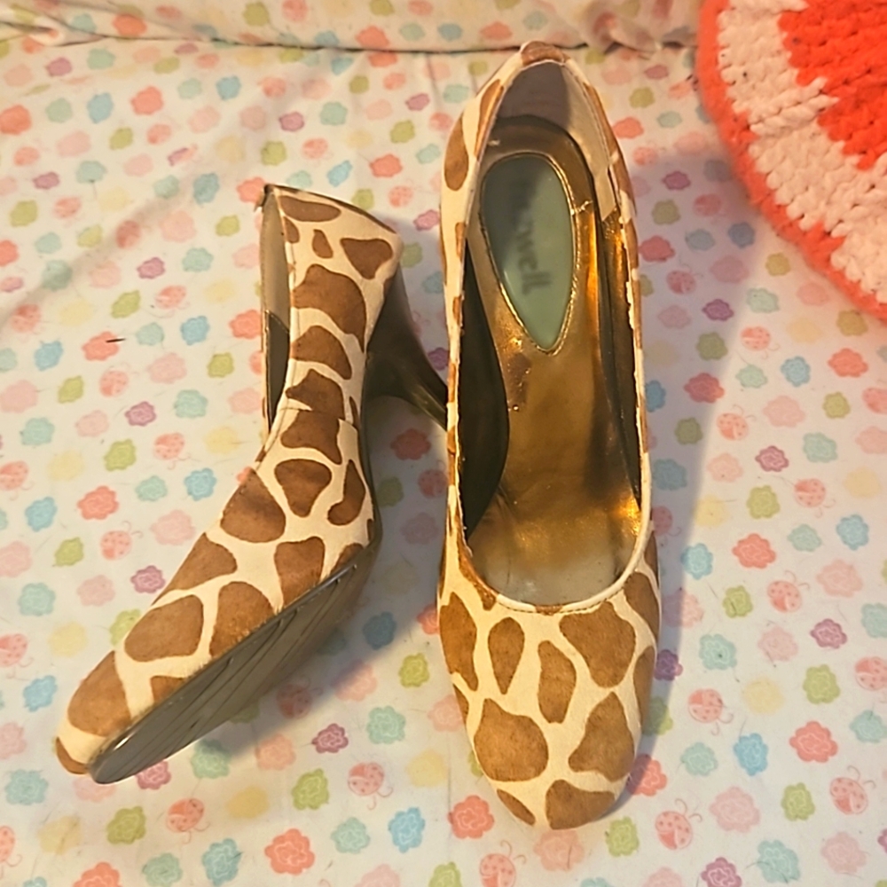 EUC Fitzwell calf hair heels